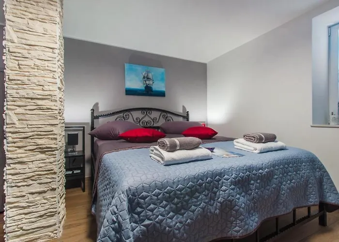 Capitans House דירה שיבניק